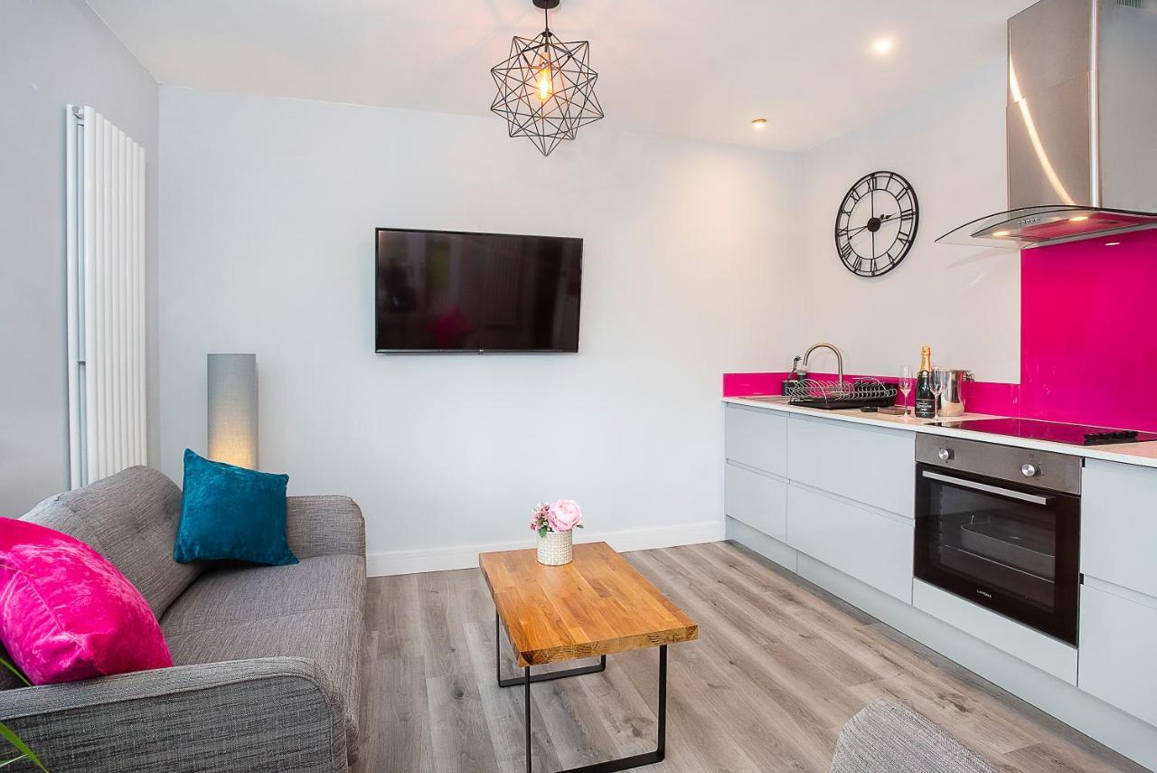 Ferienwohnung The Luxury Potting Shed With Free Parking! York Exterior foto