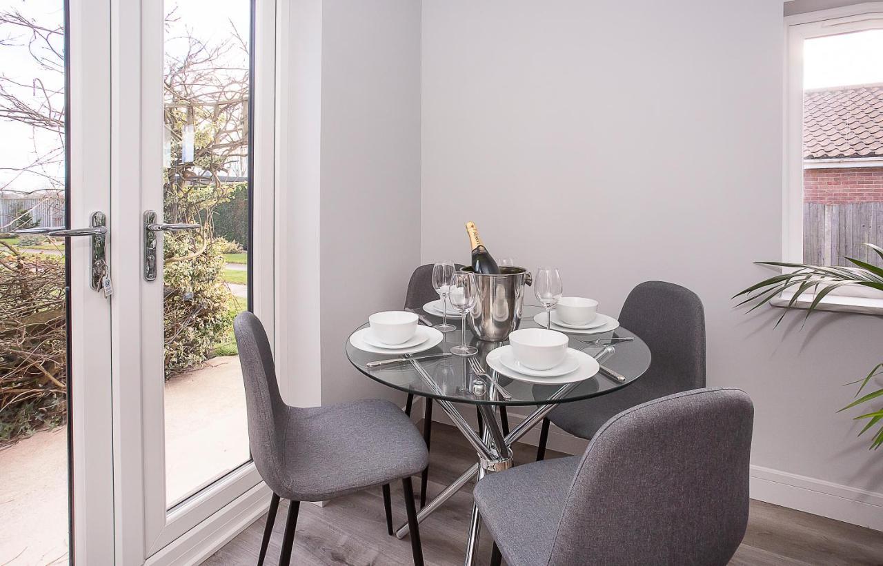 Ferienwohnung The Luxury Potting Shed With Free Parking! York Exterior foto
