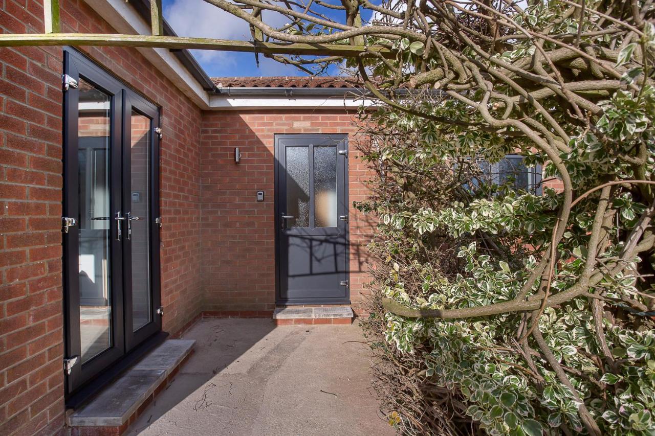 Ferienwohnung The Luxury Potting Shed With Free Parking! York Exterior foto