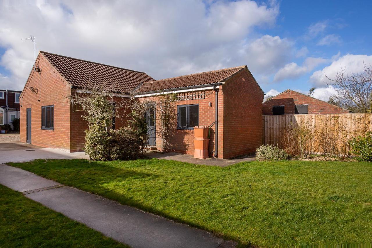 Ferienwohnung The Luxury Potting Shed With Free Parking! York Exterior foto